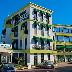 Hotell Lord, Vorë
